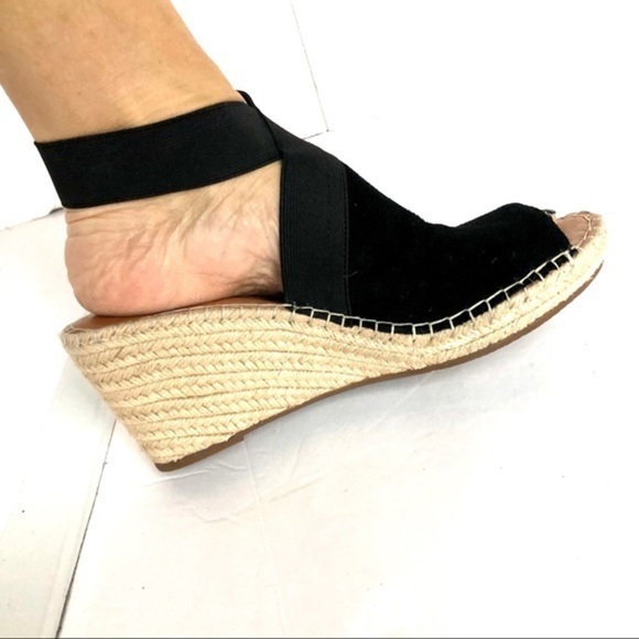 GENTLE SOULS suede wedge sandals - Picture 2 of 8